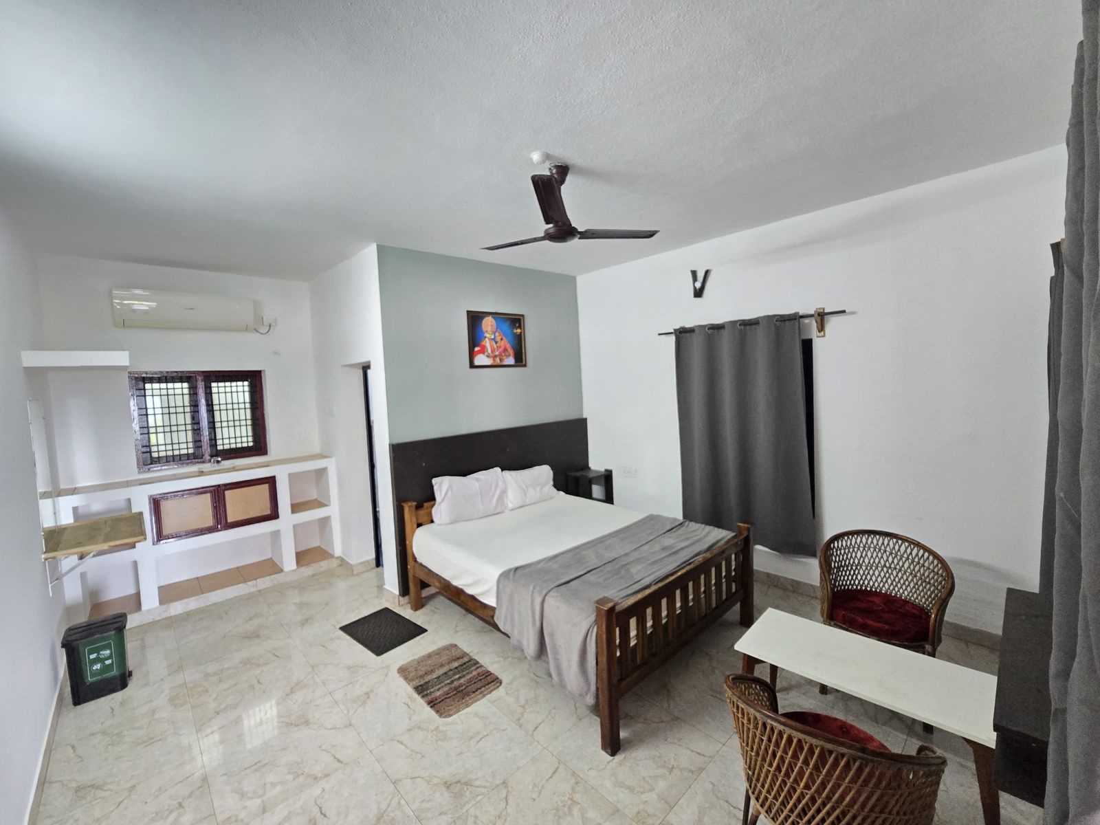 Double room with TV